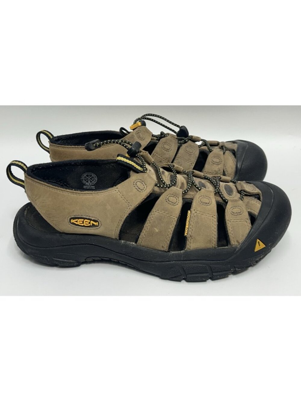 Keen Newport Sandals Men’s Size 11 Brown Hiking Water Outdoor Closed Toe Shoes